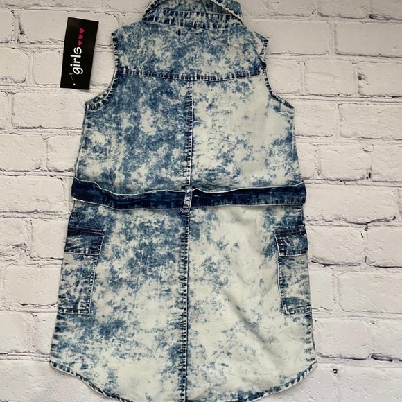 🎉Host Pick🎉 Girl's Denim Dress Tied In Front - Picture 2 of 5